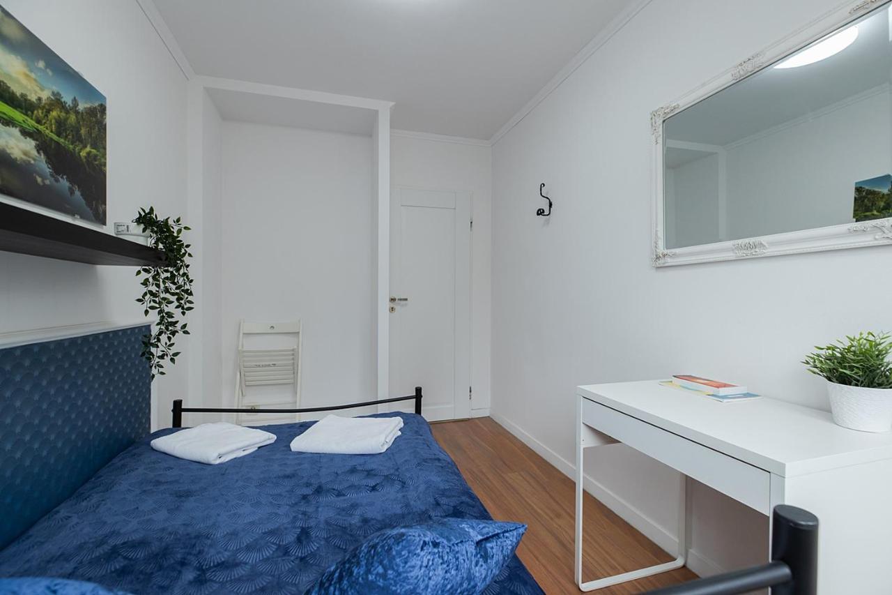 Unit Rooms Warszawa By Metro Rondo Onz Short Rent Idealne Pokoje Na Nocleg W Warszawie Екстериор снимка