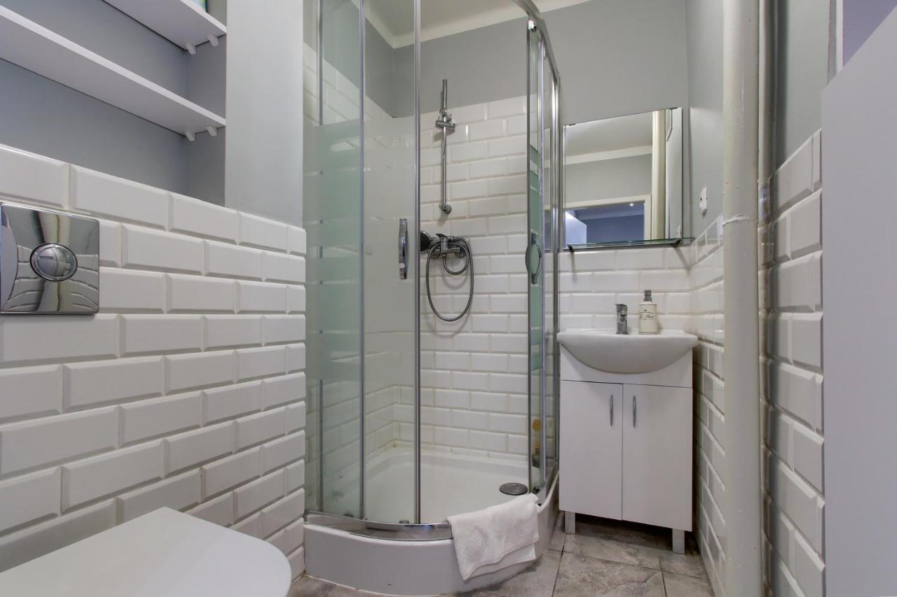Unit Rooms Warszawa By Metro Rondo Onz Short Rent Idealne Pokoje Na Nocleg W Warszawie Екстериор снимка