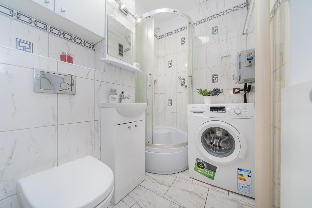 Unit Rooms Warszawa By Metro Rondo Onz Short Rent Idealne Pokoje Na Nocleg W Warszawie Екстериор снимка