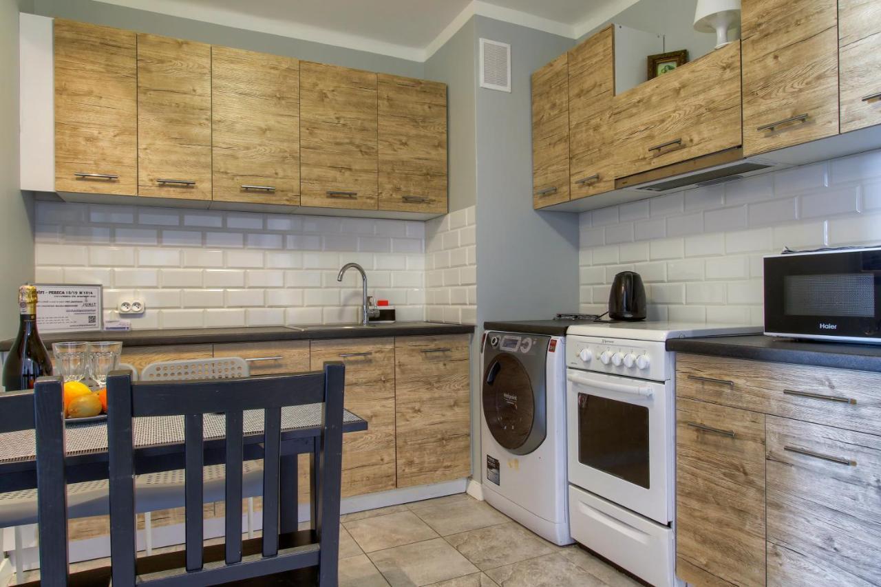 Unit Rooms Warszawa By Metro Rondo Onz Short Rent Idealne Pokoje Na Nocleg W Warszawie Екстериор снимка