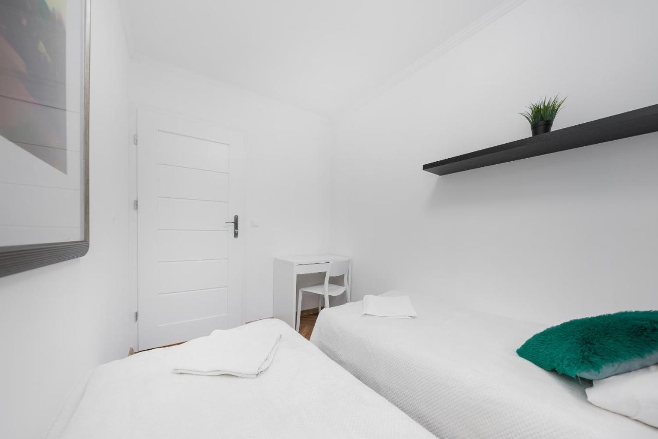 Unit Rooms Warszawa By Metro Rondo Onz Short Rent Idealne Pokoje Na Nocleg W Warszawie Екстериор снимка