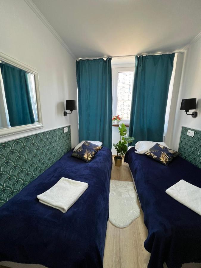Unit Rooms Warszawa By Metro Rondo Onz Short Rent Idealne Pokoje Na Nocleg W Warszawie Екстериор снимка
